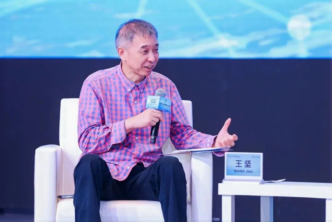 8 位 AI 创业者谈世界模型：生成一切之后，还差一点常识｜WRC 2026